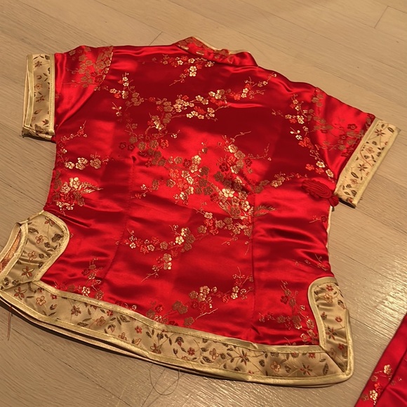 Eastern Collection Children’s embroidered Asian 2 piece - Picture 5 of 6